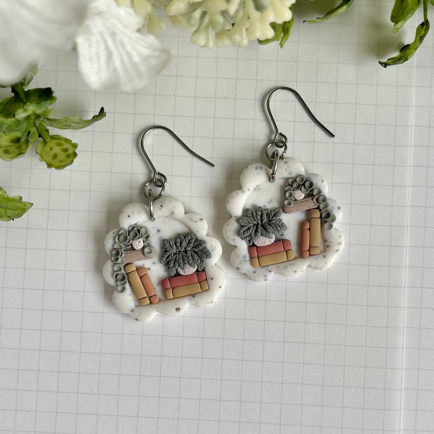 Scalloped Bookshelf Earrings