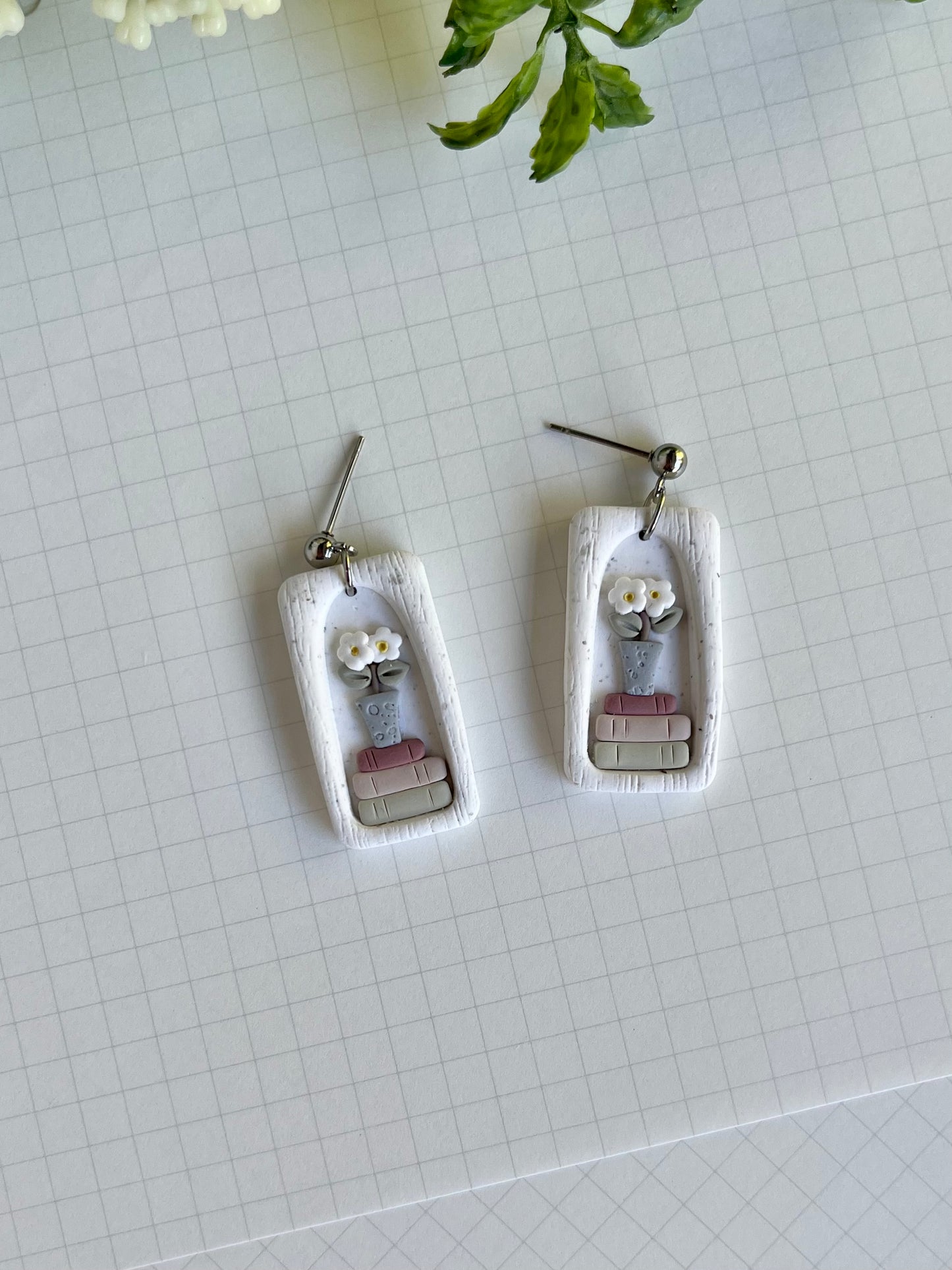 Bookshelf with Flower Pot Earrings